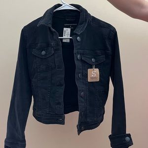 Black jean jacket from Aeropostale. Size small. Stretchy material.